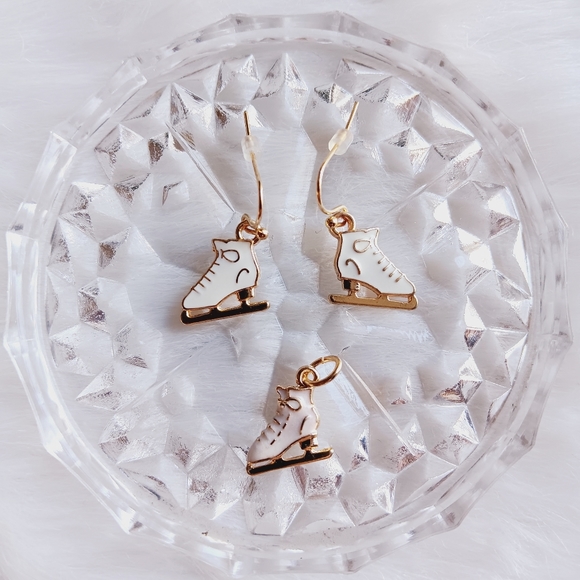 Winter Wonderland Ice Skating Jewelry Set 3 pc - Picture 4 of 7